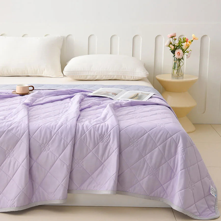 Ultra-Soft Summer Cooling Blanket - Lightweight, Breathable ,Easy Care Cooling Blanket For Hot Sleepers Cooling Thin Quilt