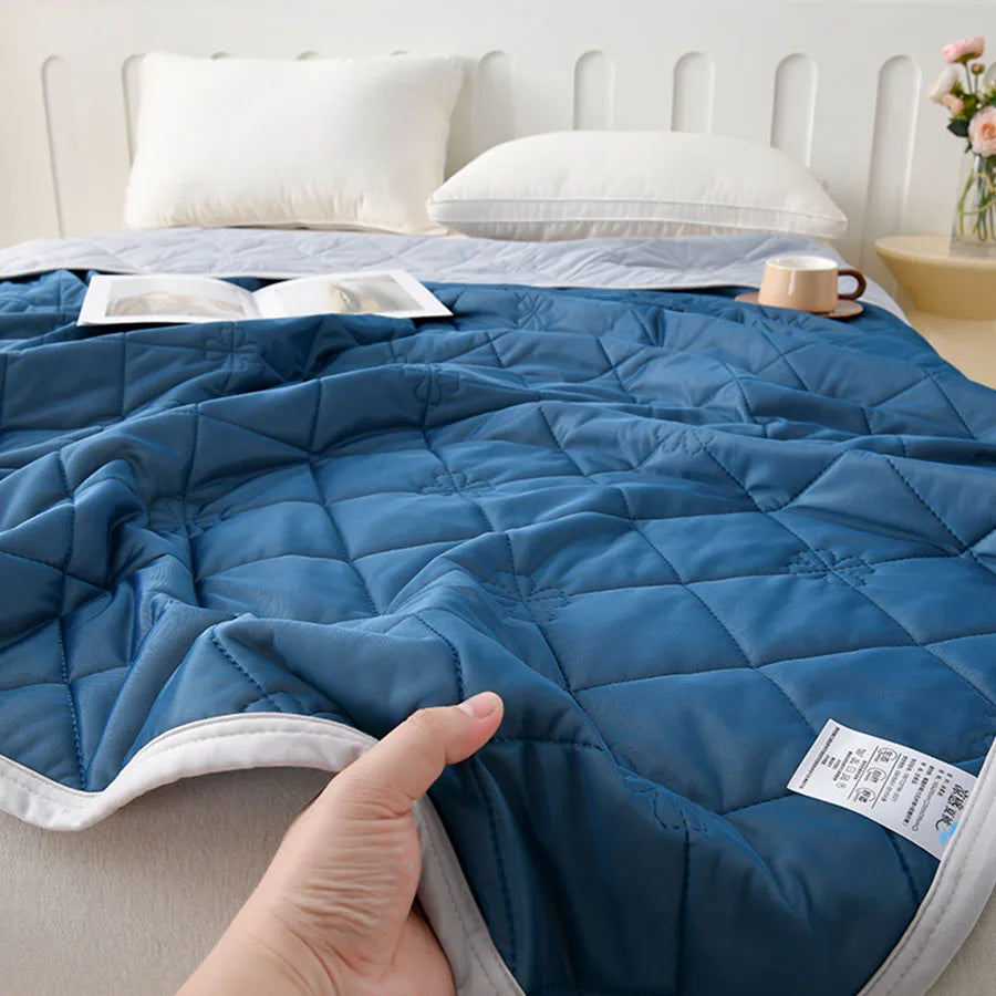 Ultra-Soft Summer Cooling Blanket - Lightweight, Breathable ,Easy Care Cooling Blanket For Hot Sleepers Cooling Thin Quilt