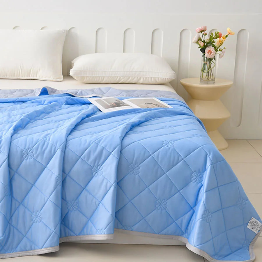 Ultra-Soft Summer Cooling Blanket - Lightweight, Breathable ,Easy Care Cooling Blanket For Hot Sleepers Cooling Thin Quilt
