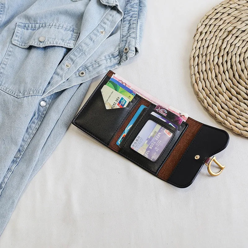 New wallet for women, compact and stylish, crocodile pattern, large capacity, multiple card slots, ultra-thin, short design.