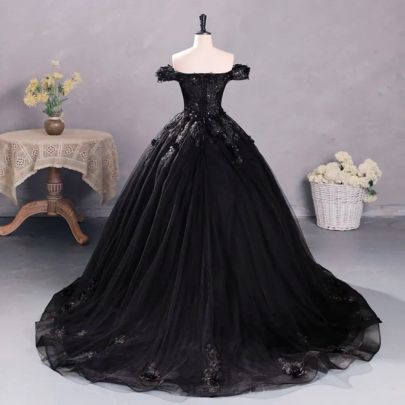 Vestidos Años QuinceañerasBlack Off The Shoulder Quinceanera Dresses Princess Lace Appliques Prom Dress With Train Customized