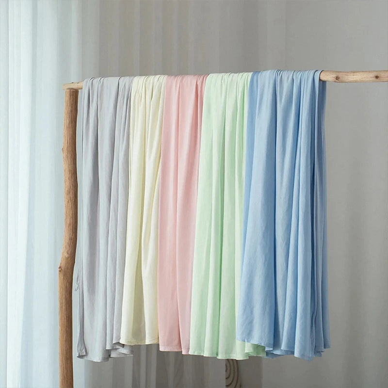 Lightweight Ice Silk Cooling Blanket Air Condition Comforter for Summer Pure Color Lightweight and Smooth Twin/King Size Cold