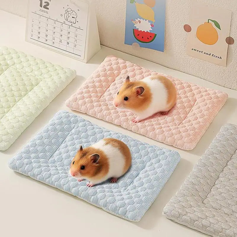 Pet Ice Pad Cool Feeling Mat Breathable Non Slip Summer Dogs Cats Hamsters Small Pets Cool Down Heat Relief Sleeping Nest