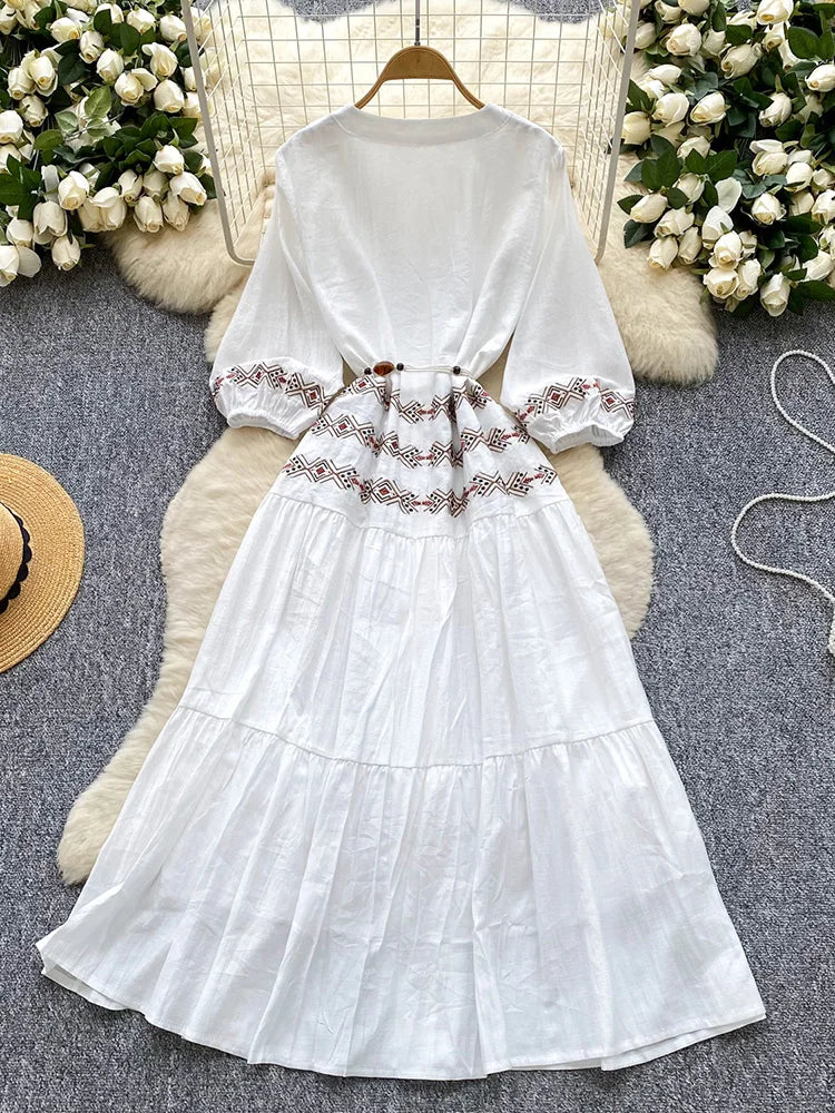 Women Summer Vestidos Retro Ethnic Style Bubble Sleeve V-neck Embroidered Single Breasted Waistband Temperament Dress DS188