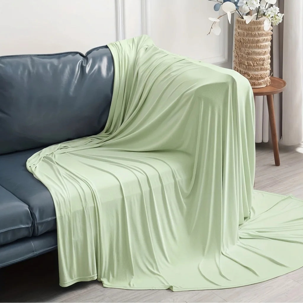 Lightweight Ice Silk Cooling Blanket Air Condition Comforter for Summer Pure Color Lightweight and Smooth Twin/King Size Cold