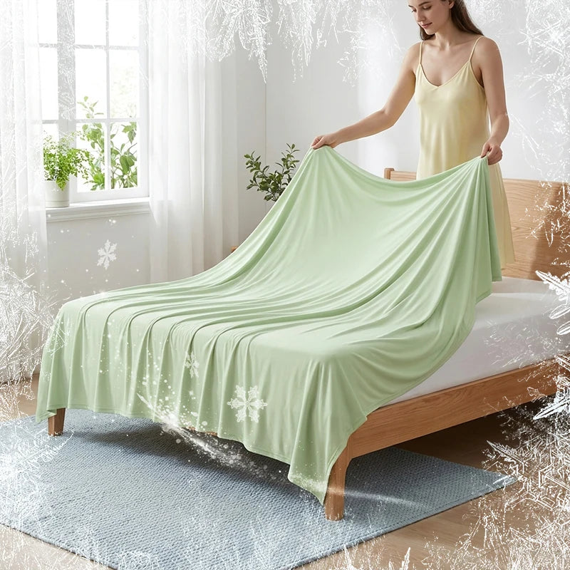 Lightweight Ice Silk Cooling Blanket Air Condition Comforter for Summer Pure Color Lightweight and Smooth Twin/King Size Cold