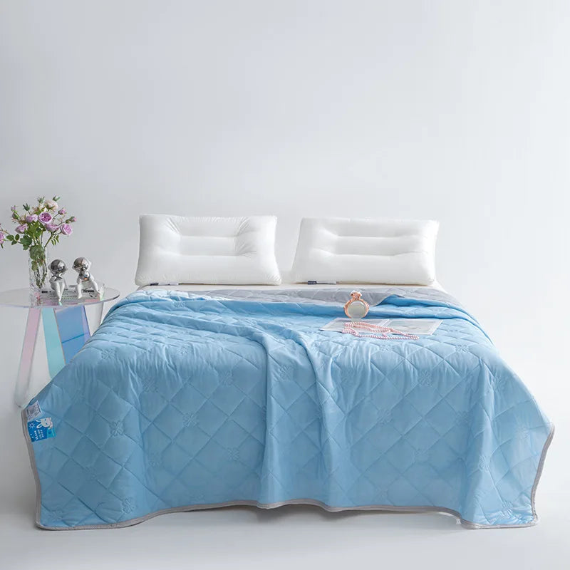 Cooling Summer Blanket for Bed - Lightweight, Breathable ,Easy Care Cooling Blanket For Hot Sleepers Cooling Thin Quilt