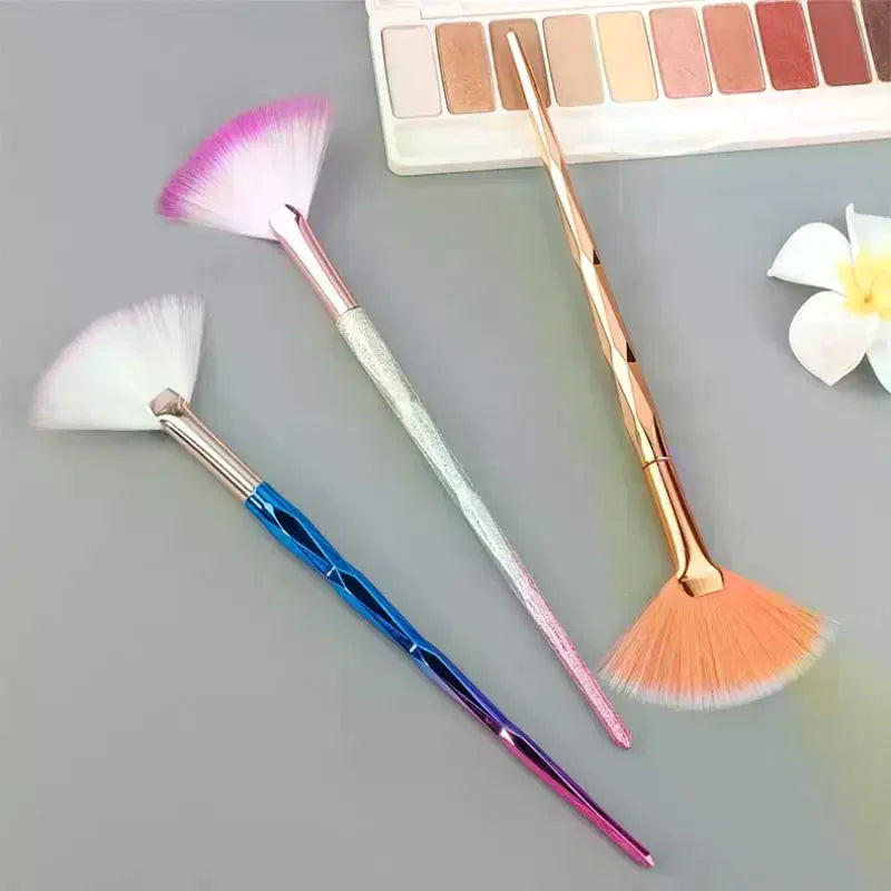 Large Flat Highlight Blush Fan-Shaped Makeup Brush Powder Loose Powder Face Brush Korean Soft Cosy Even Color Tools For Women