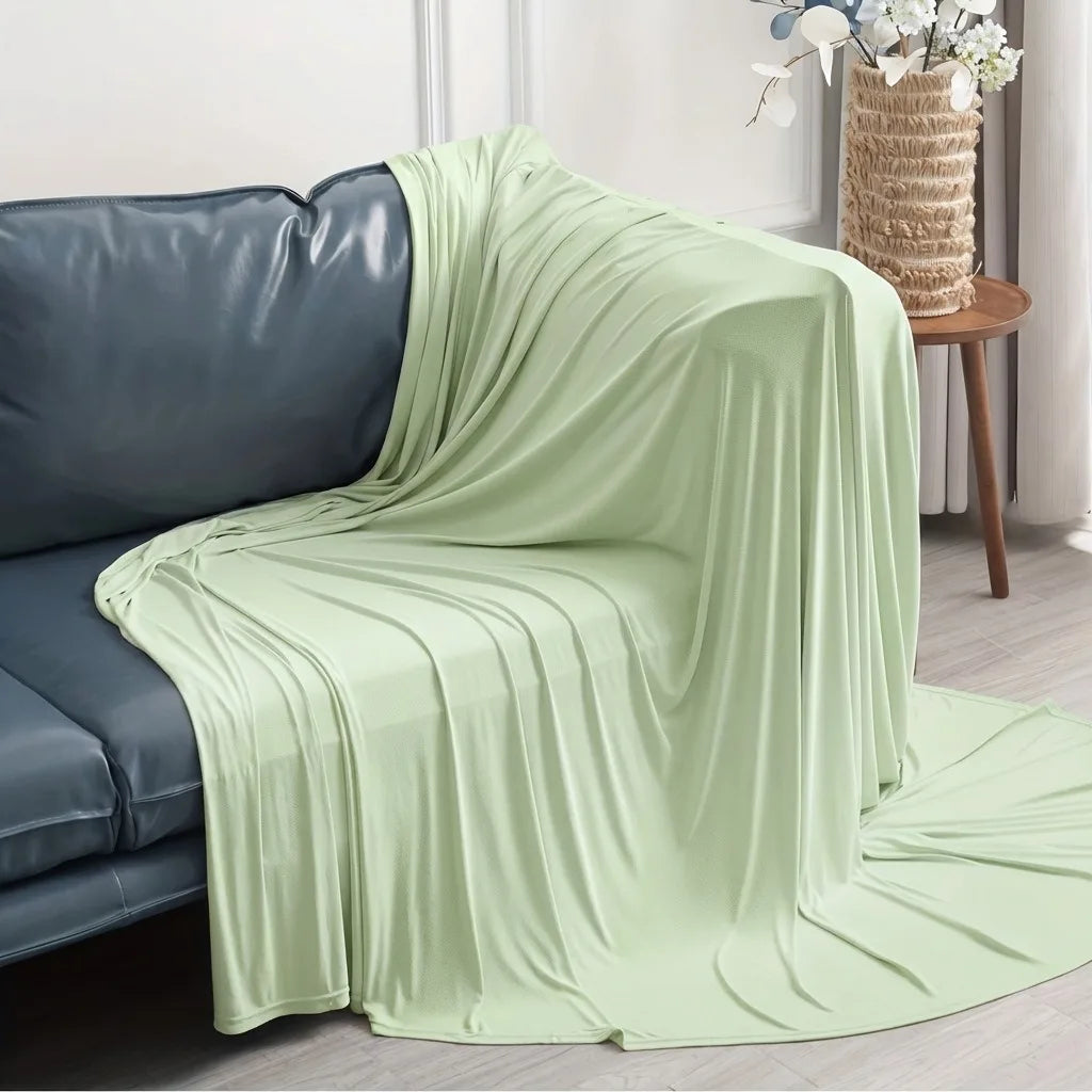 Ultra Cold Feeling Ice Silk Blanket Summer Cooling Blanket Soft Lightweight Washable Bed Throw for Home Indoor Outdoor Nap Use
